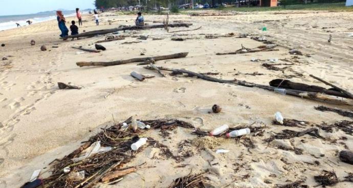 巴西富地 督峇里海滩 垃圾