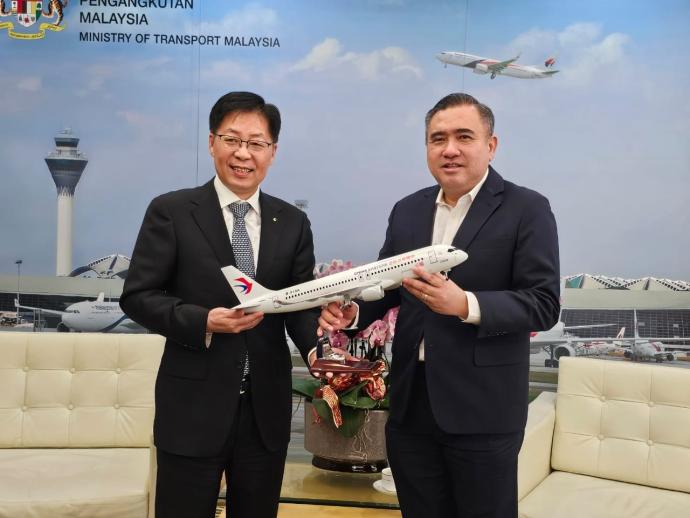 东方航空拜会交通部长 透露将开拓5新航线