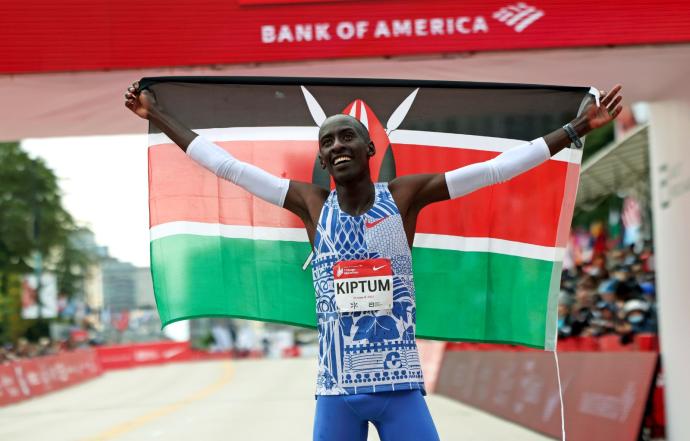 肯尼亚长跑运动员基普图姆