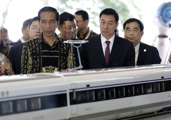 印尼总统佐科2016年1月到西爪哇高铁工地出席动土仪式。