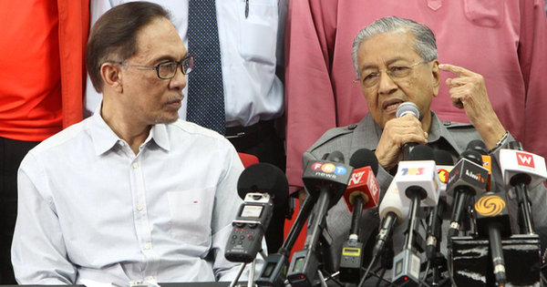 安华全力支持马哈迪审阅前朝政府所签署的中国投资项目。