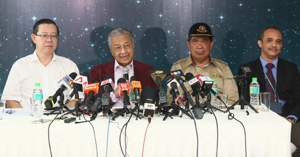 马哈迪在记者会上说，充公“平静号”的行动并没有违反美国当局正在进行的任何调查。