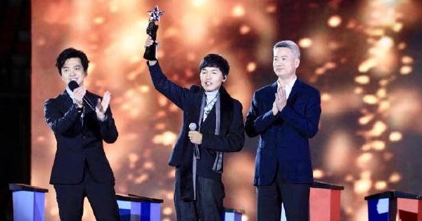 《中国好声音》总决赛昨晚举行，新晋导师李健率领战队夺冠。（互联网）