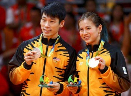 2016年里约奥运会勇夺银牌，是大马混双陈炳顺与吴柳萤羽毛球生涯中的最大成就。