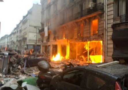 法国巴黎第9区特雷维索大街今（12日）发生大规模爆炸，原因和伤亡数字尚不清楚。（网络图）