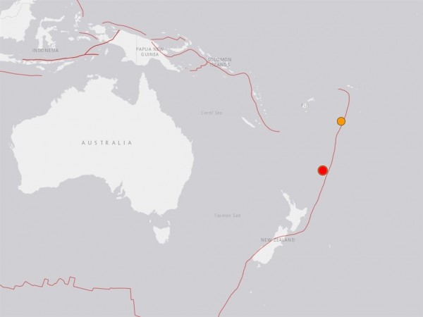 纽西兰东北无人居住的克马得群岛附近16日发生里氏规模7.4地震（红点），在这起地震之前，大洋洲国家东加王国也发生芮氏规模6.1地震（橘点）。