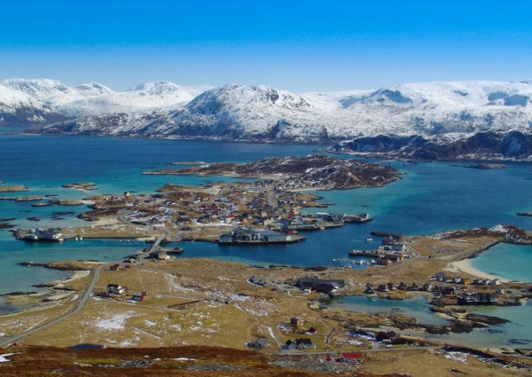 挪威北部岛屿夏日岛位于北极圈以北，自5月18日永昼整整69天。