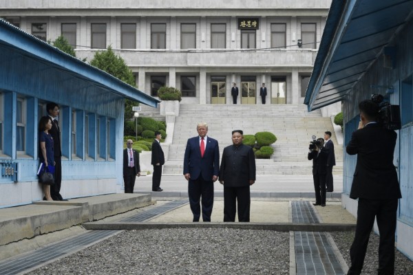 特朗普成为首位踏进朝鲜领土的美国总统。