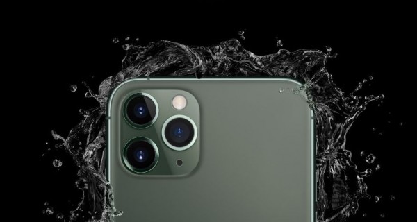 iPhone 11 Pro和iPhone 11 Pro Max有全新的“夜幕绿”可供选择。（图取自苹果公司网页apple.com）