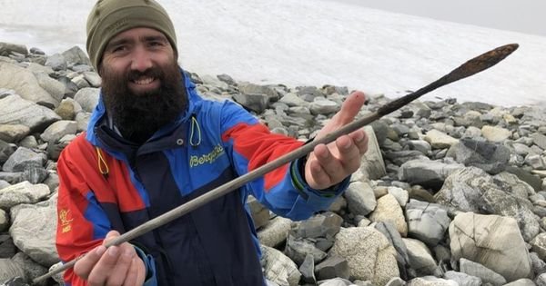 挪威冰层解冻，鹿角箭等文物源源不断出土。（中新社）