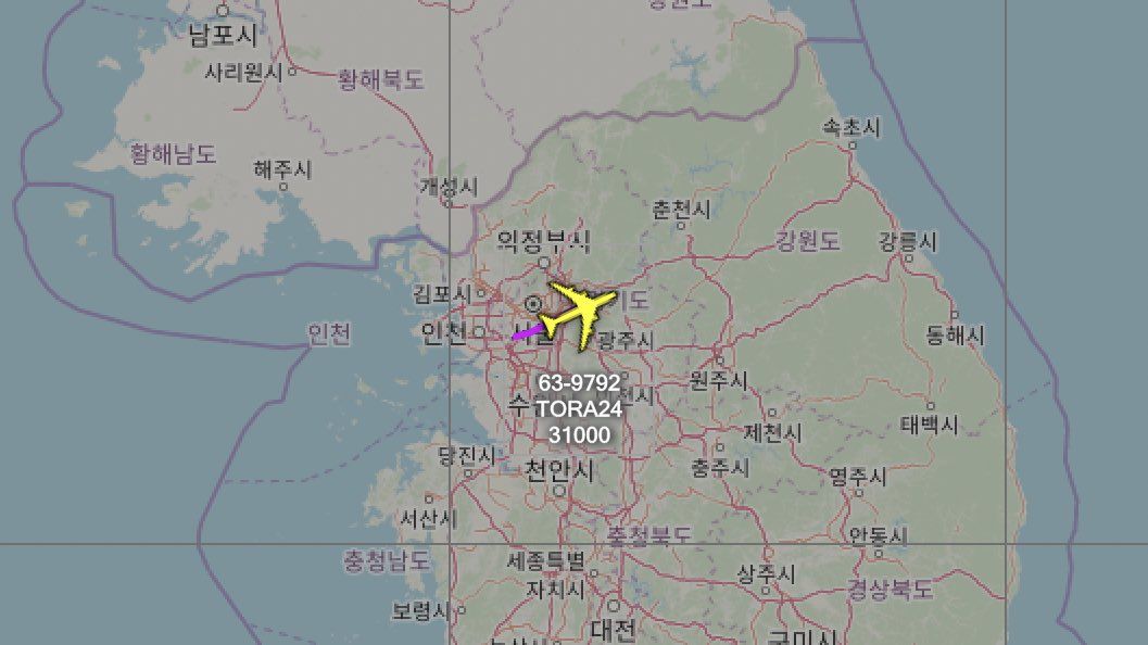 美国两架侦察机星期五分别出现在首尔和东海的上空，被视为是华府对平壤政权发出警告。
