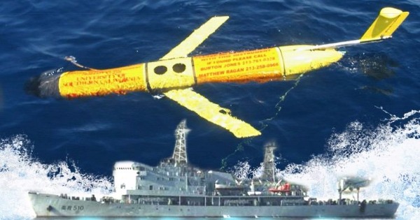 美国传媒指涉事无人探测器为“史洛坎滑翔机”，图（上）为同型号探测器。（互联网图片）