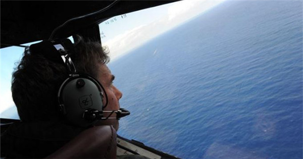 目前在印度洋约12万平方公里的搜索区，将于明年1月搜寻完毕，并未发现失踪飞机的线索。