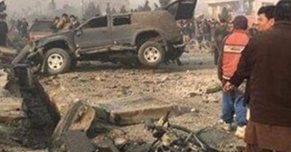 喀布尔发生炸弹袭击，现场一片颓垣败瓦。（互联网图片）