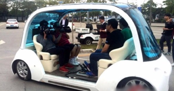 广州白云机场率先采用无人驾驶车。（网上图片）