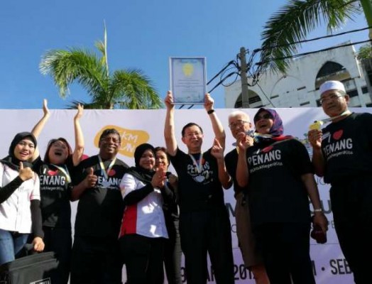 1万5942人参加“我爱槟城欢乐跑”，成功列入“马来西亚纪录大全”。