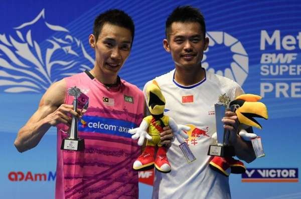 林丹（右）首夺大马羽毛球公开赛男单冠军，李宗伟追第12冠落空！