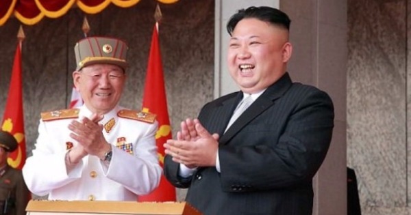 朝鲜领袖金正恩（右）被指多次挑衅。（法新社图片）