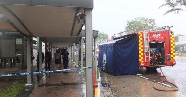 警方在兀里地铁站内发现可疑物质，所有列车不会在兀里站停靠。（联合早报图）