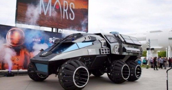 NASA将来用于登陆火星的探测车，充满科幻感。（互联网图片）