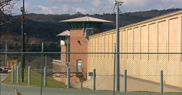 当局拟在古尔本高度设防监狱内，另建一所恐怖分子监狱。（互联网图片）