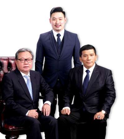 作者（右）与GS总执行长麦汉亮(中)、GS董事主席饶安昌（左），3人为最佳核心伙伴。