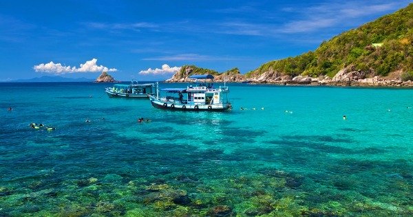 泰国龟岛山明水秀，是外国潜水客的胜地。（网上照片）