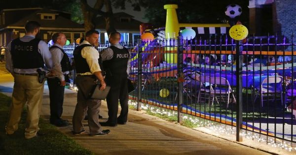 芝加哥枪击事件频生，警方疲于奔命。（美联社图片）