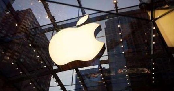 据美国专利与商标局公布的一份文件显示，苹果已申请可折叠屏幕专利。