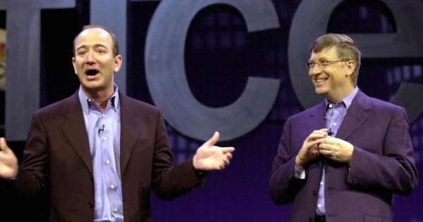 亚马逊创始人杰夫·贝索斯和微软公司创始人比尔·盖茨。（网络图）