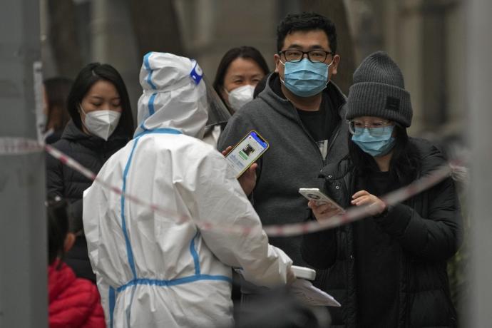彭博社也引用消息人士指出，中国在重新开放的压力下，即将推出第四种新冠疫苗。