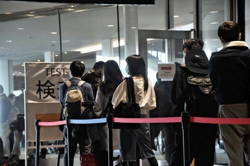 游客入境日本成田机场