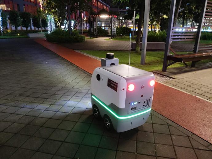 户外自动驾驶配送机器人