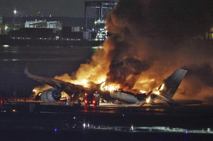 日本客机爆炸