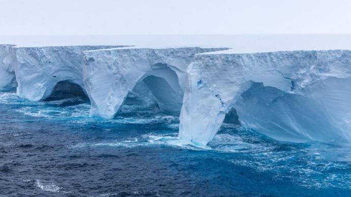 南极洲全球最大冰山A23a