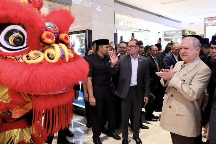 元首首相观赏舞狮