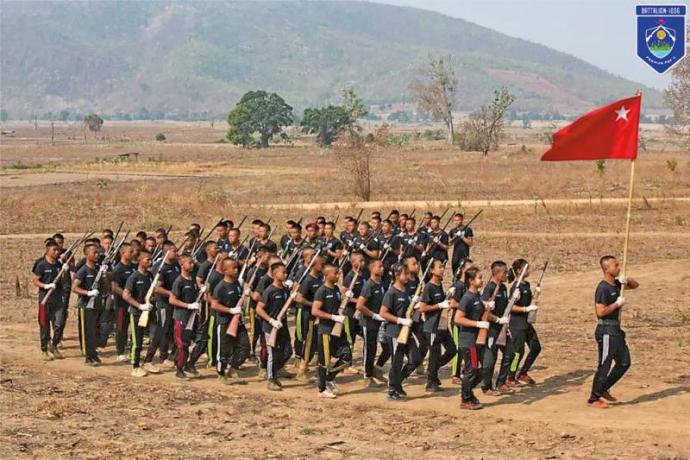 缅甸人民自卫军新兵结业仪式