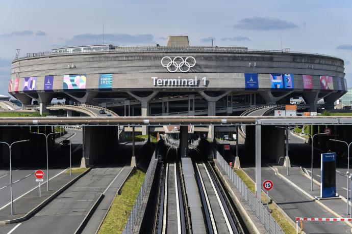 巴黎奥运会 戴高乐机场奥运五环标志
