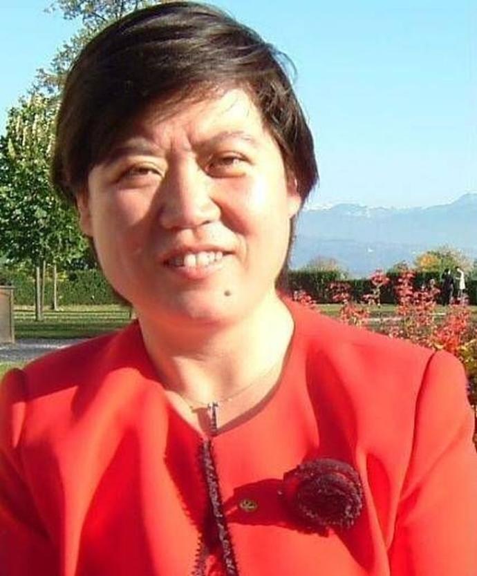 瑞典 中国女记者 陈雪霏
