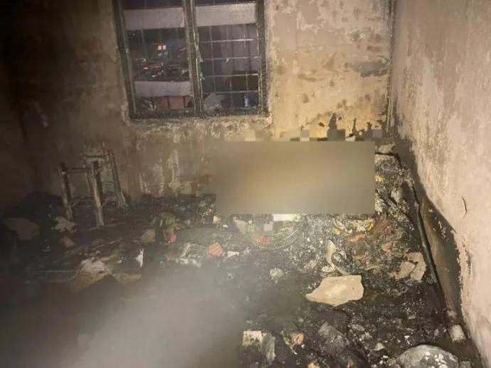 灵市公寓失火 1男子被烧死床上