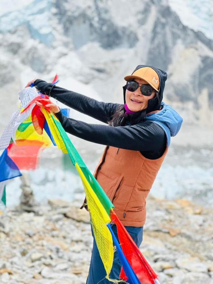 尼泊尔女登山客拉玛