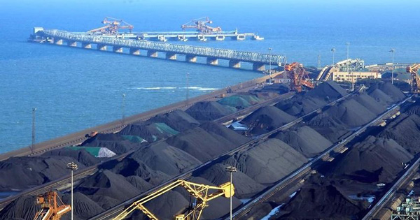 澳洲煤炭的最大买家是中国。如今中国采取报复行动，澳洲煤炭的通关时间倍增至40天，导致商家转向印尼和俄罗斯采购。