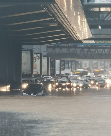 一场豪雨，利双广场前路段又淹水。
