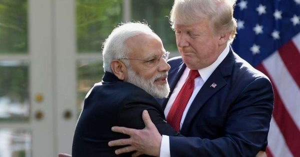 印度总理莫迪（左）与美国总统特朗普。
