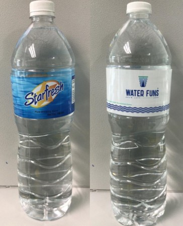 出口至新加坡的“Starfresh”瓶装水（左）及在本地销售的“Waterfuns”瓶装水。 