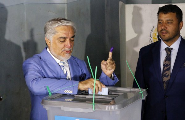 候选人阿卜杜拉投票。