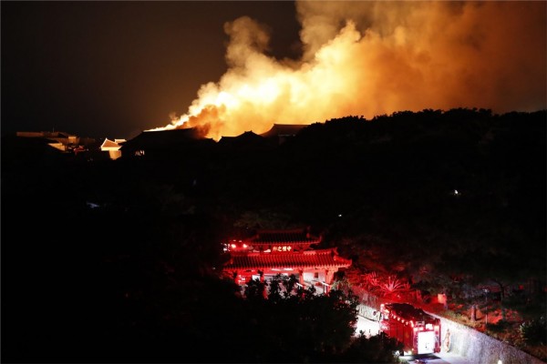 世界文化遗产“首里城”宫殿31日清晨发生大火。 