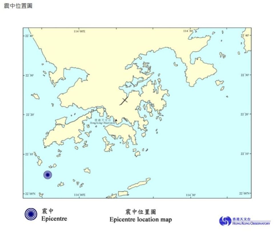 珠海香洲区海域星期日发生地震，蓝点为震中。