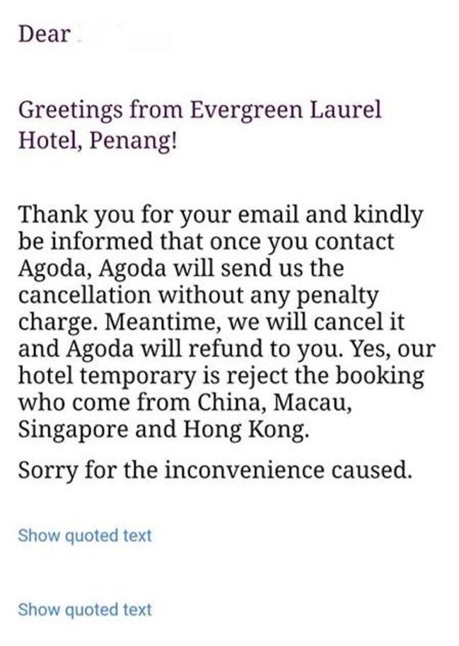 加坡游客接到通知，指因为疫情所以房间被取消。