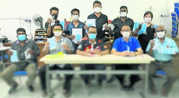 杨庆传服务中心成立“居林区关爱援助队”，与居林区弱势群体共抗疫情。